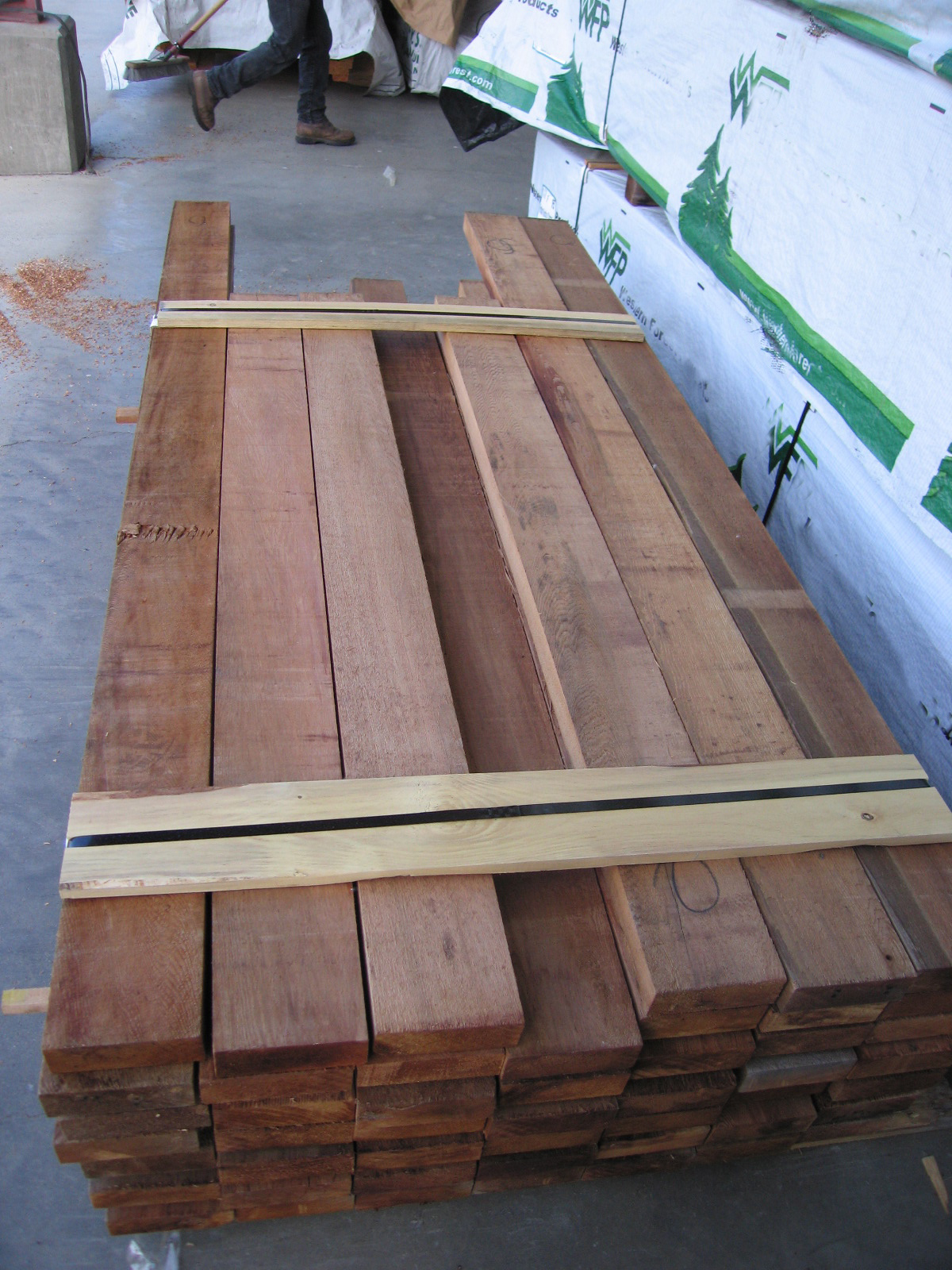 2x6 WESTERN RED CEDAR CLEAR  DETAIL IMAGE