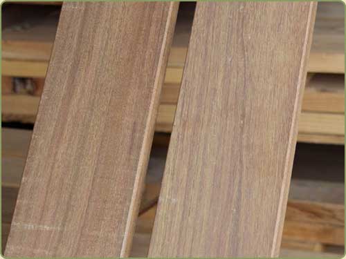 DETAILED IMAGE OF PORT ORFORD CEDAR CLEAR VERTICAL GRAIN