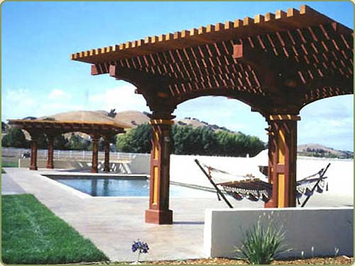image of western red cedar arbors and pool in the marinetti residence