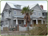 beach house in FL with sidewall shingles